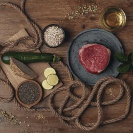 Liebesgut Hundenassfutter Bio Rind mit Zucchini und Reisflocken