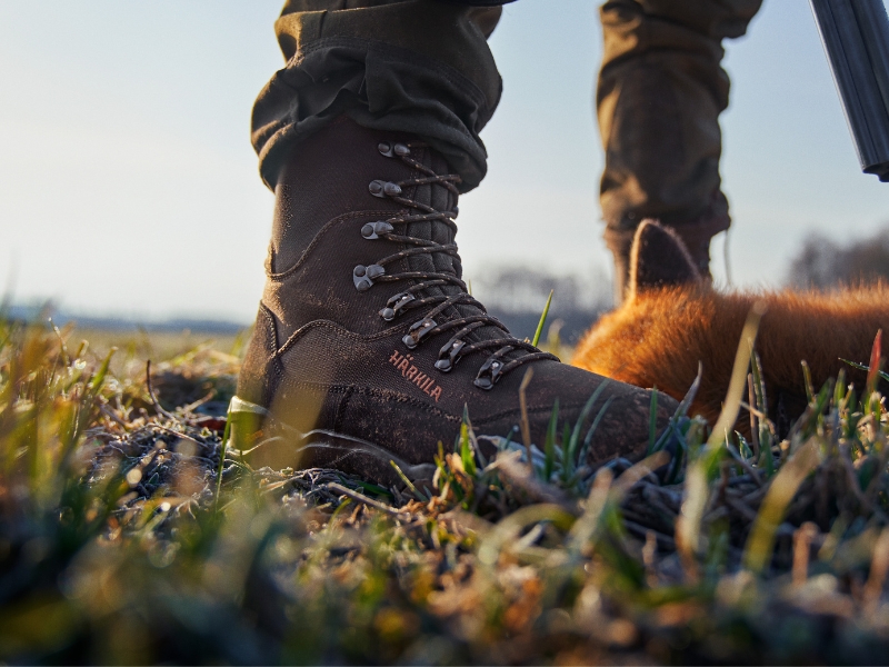 Robuste Jagdstiefel aus Leder im Revier