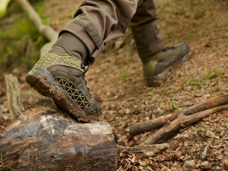 pirschjagd-leises-gehen-waldboden-jagdschuhe.jpg