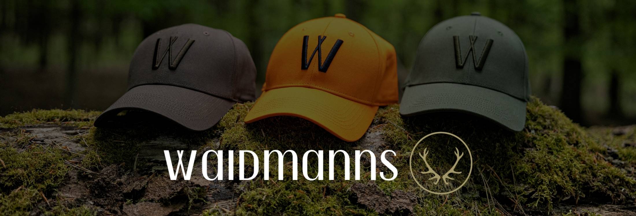 Drei Waidmanns Caps der Jagdwelt24 Eigenmarke im Wald